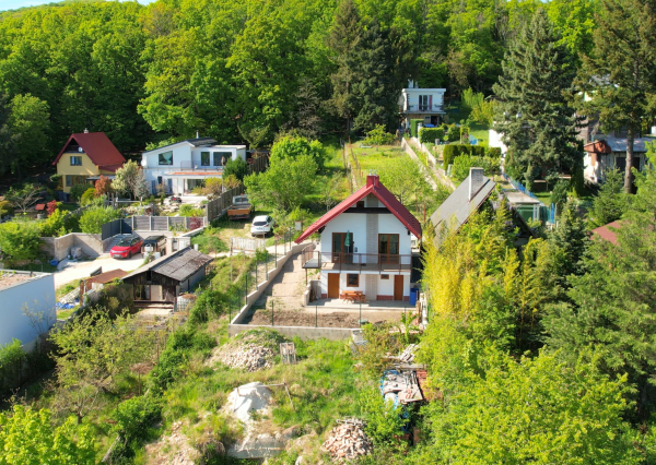 Na predaj rekreačná chata s panoramatickým výhľadom