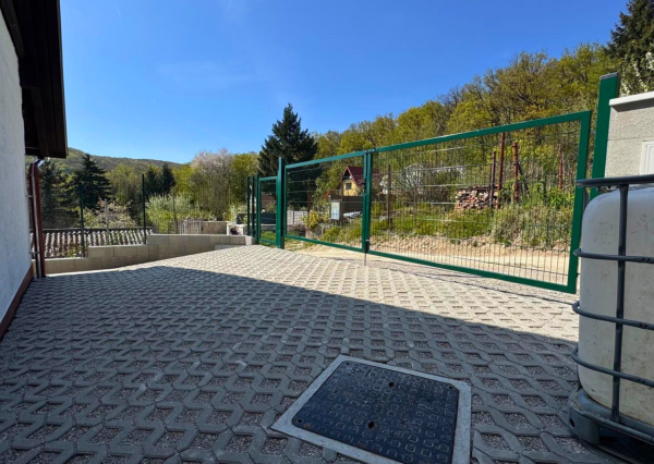 Na predaj rekreačná chata s panoramatickým výhľadom