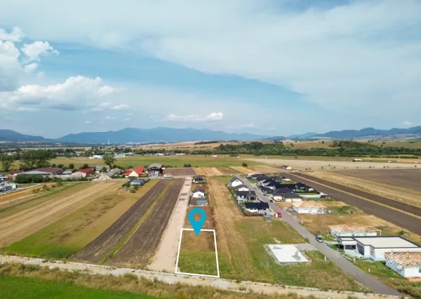 Na predaj pozemok pre rodinný dom v Rakove