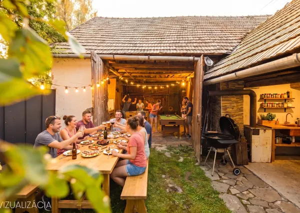 Na predaj priestranný vidiecky dom v obci Helcmanovce