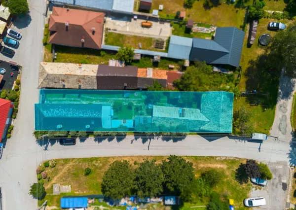 Na predaj priestranný vidiecky dom v obci Helcmanovce
