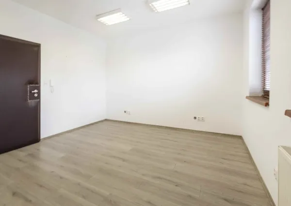Na prenájom kancelária č.27 v Šamoríne
