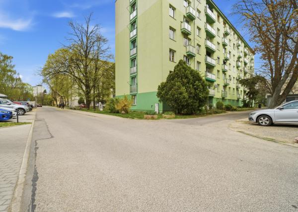 Na predaj jedinečný 4-izbový byt v centre Nitry