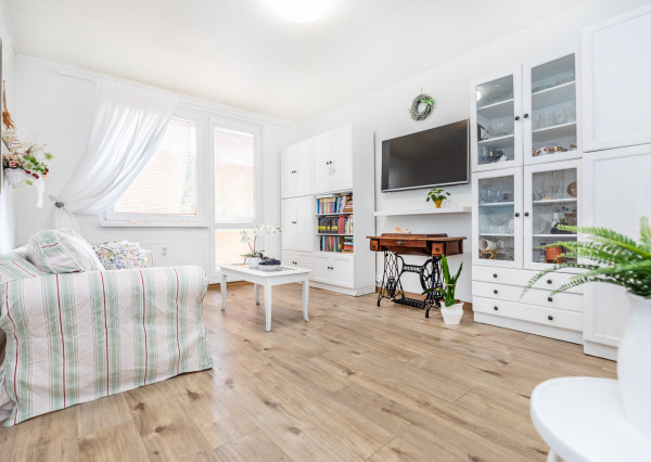 INVESTÍCIA, KTORÁ  ZARÁBA OD PRVÉHO DŇA | 2-IZBOVÝ BYT + 16 m² PIVNICA + PARKOVANIE | PEZINOK