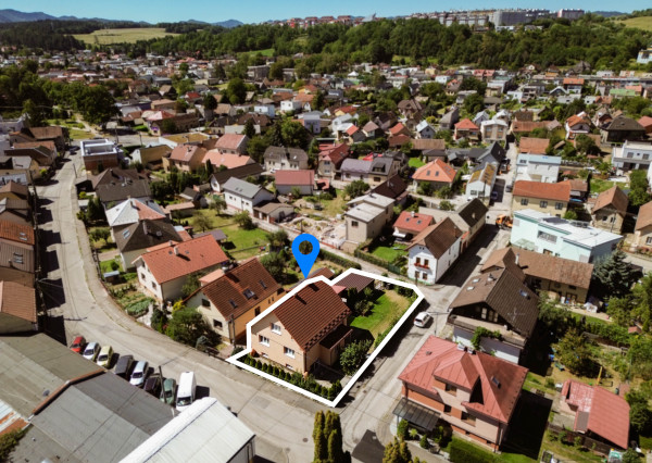 Na predaj priestranný 6-izbový rodinný dom v Žiline – Závodie