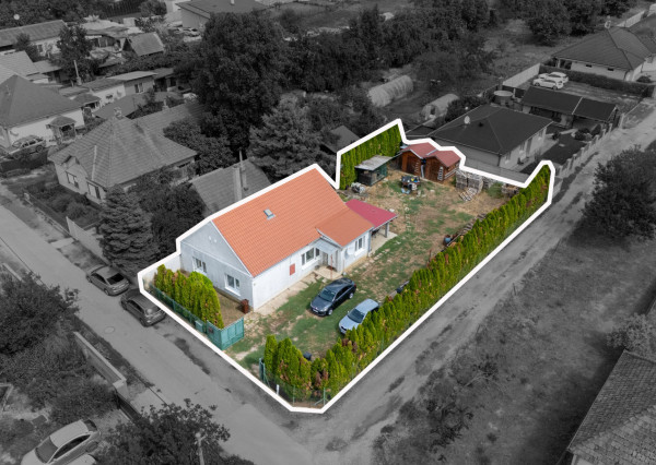 Na predaj kompletne zrekonštruovaný 3-izbový rodinný dom v obci Šoporňa