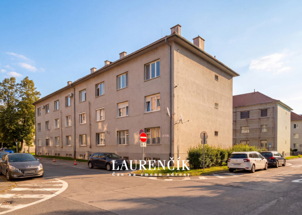 NA PREDAJ | 3 - IZBOVÝ BYT SO SÚKROMNÝM PARKOVACÍM MIESTOM | POD SOKOLICE - TRENČÍN