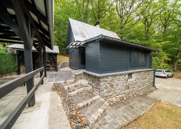 Na predaj luxusná celoročná chata v lokalite Bukovec