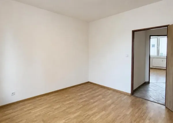 Na prenájom 2-izbový byt v centre mesta Malacky