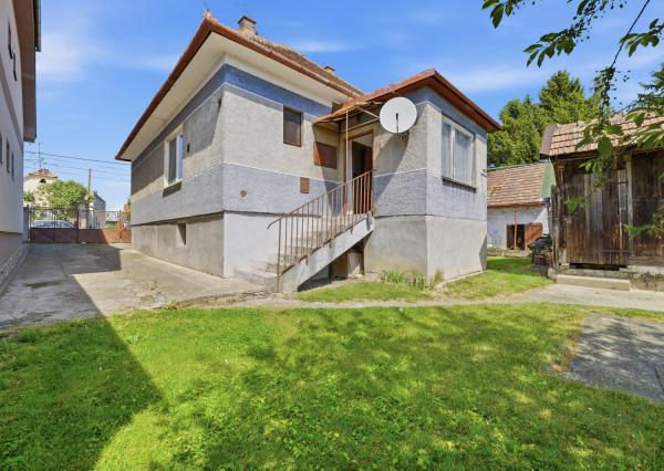 Na predaj 3-izbový tehlový dom s možnosťou nadstavby v Šamoríne