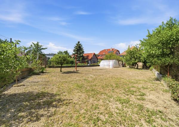 Na predaj 3-izbový tehlový dom s možnosťou nadstavby v Šamoríne