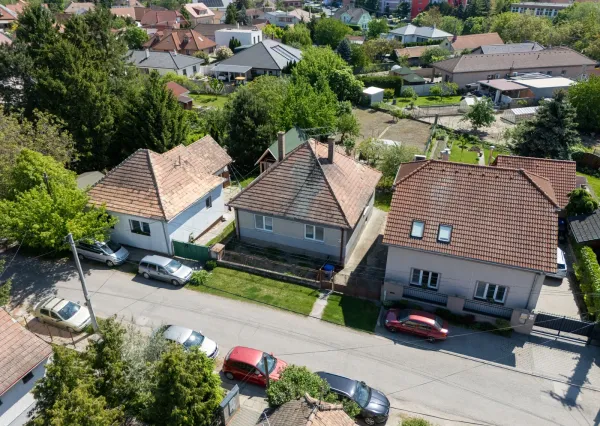 Na predaj 3-izbový tehlový dom s možnosťou nadstavby v Šamoríne