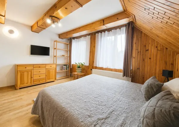 Na predaj gazdovský dom - ranč v obci Kľačno s veľkorysým pozemkom