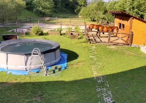Na predaj gazdovský dom - ranč v obci Kľačno s veľkorysým pozemkom