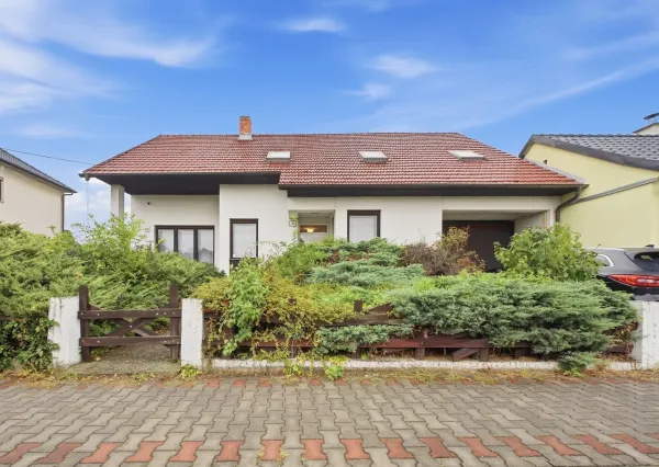 Na predaj 6-izbový rodinný dom v obci Čáry