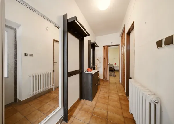 Na predaj 6-izbový rodinný dom v obci Čáry