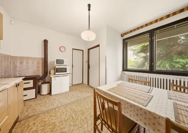 Na predaj 6-izbový rodinný dom v obci Čáry
