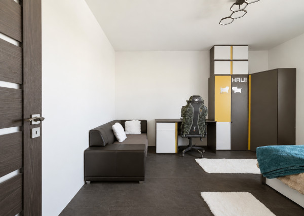 VÝRAZNE ZNÍŽENÁ CENA - Na predaj priestranný, štýlový 3-izbový byt s balkónom v Europalace – Žilina