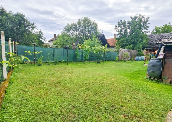 Na predaj veľkometrážny 3-izbový byt v obci Poluvsie
