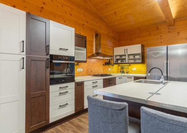 Na predaj rodinný dom s výhľadom na Vysoké Tatry a jazierkom na kúpanie