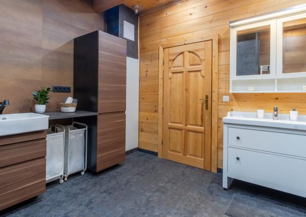 Na predaj rodinný dom s výhľadom na Vysoké Tatry a jazierkom na kúpanie
