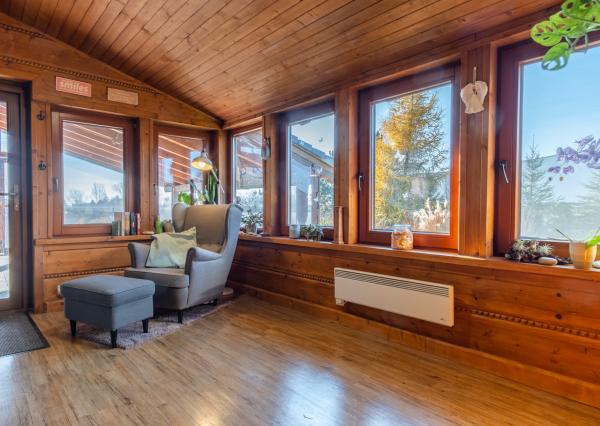 Na predaj rodinný dom s výhľadom na Vysoké Tatry a jazierkom na kúpanie