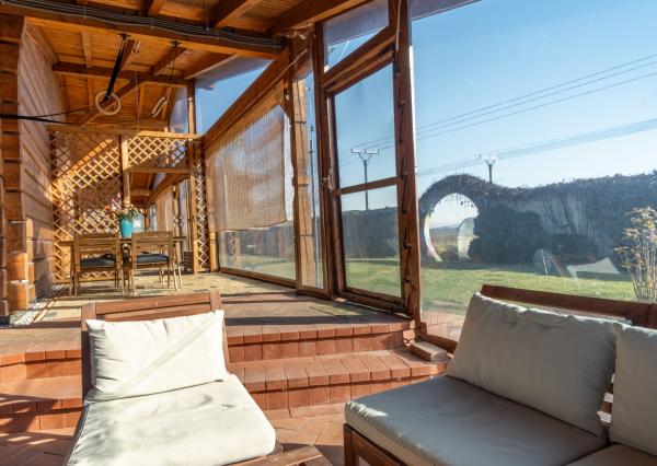 Na predaj rodinný dom s výhľadom na Vysoké Tatry a jazierkom na kúpanie