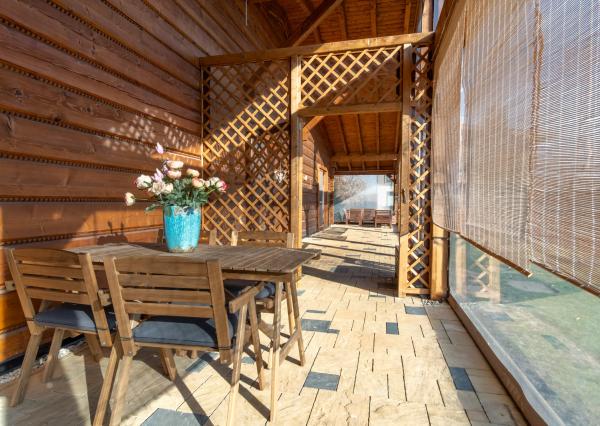 Na predaj rodinný dom s výhľadom na Vysoké Tatry a jazierkom na kúpanie