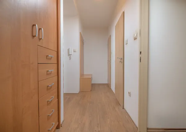 Na predaj 1-izbový byt na ul. 28. OKTÓBRA - Trenčín