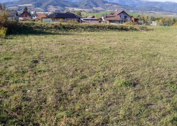 Na predaj stavebný pozemok v Brezne – Rovne