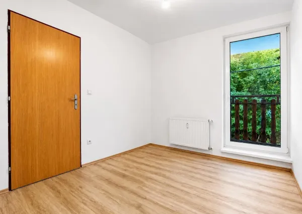 Na predaj 3-izbový byt v podhorskej obci Omastiná (okres Bánovce nad Bebravou)