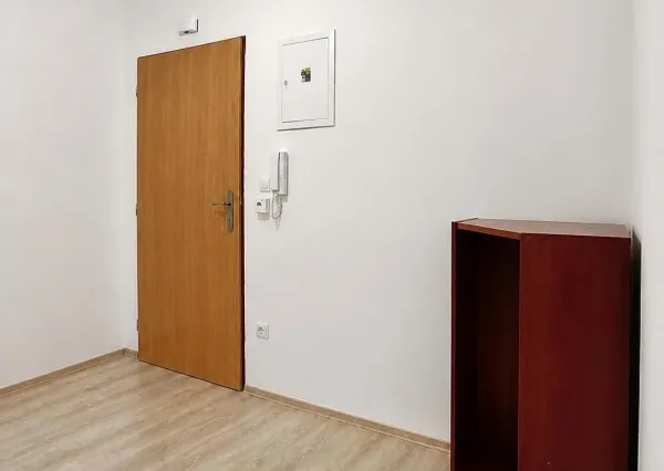 Na predaj 3-izbový byt v podhorskej obci Omastiná (okres Bánovce nad Bebravou)
