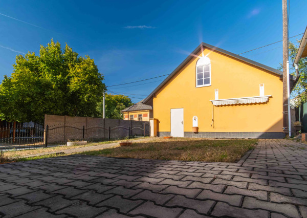 Na predaj kompletne zrekonštruovaný 3-izbový rodinný dom s dvojgarážou , Mokrá Lúka