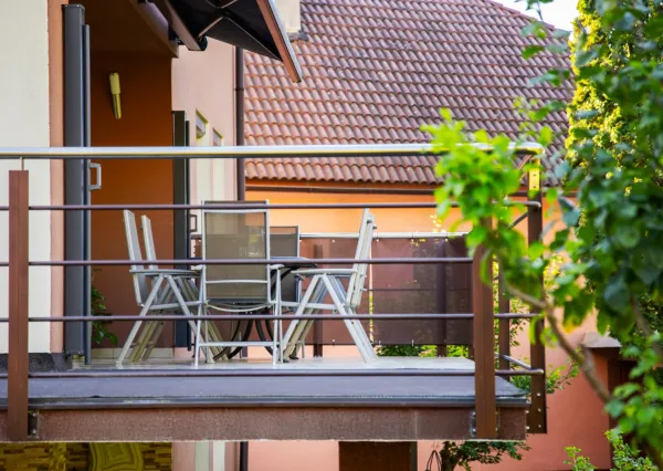 Na predaj priestranný rodinný 6-izb dom s bazénom, garážou a letnou kuchyňou