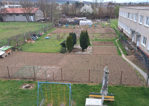 ZNÍŽENÁ CENA: Na predaj čiastočne zariadený 2-izbový byt v Bánovciach nad Bebravou