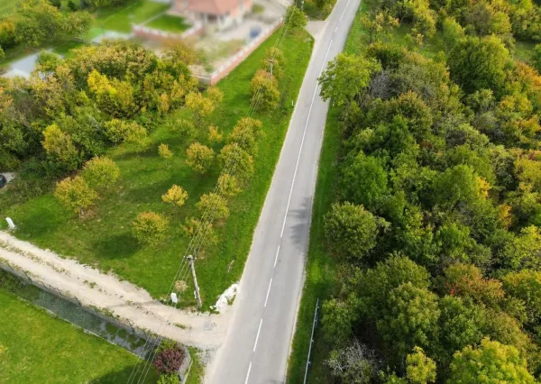 Na predaj stavebný rekreačný pozemok pod Vršatcom – Horné Dúžavy, Vršatské Podhradie