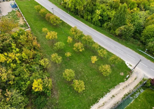 Na predaj stavebný rekreačný pozemok pod Vršatcom – Horné Dúžavy, Vršatské Podhradie