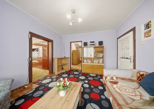 Na predaj 6-izbový rodinný dom s veľkým pozemkom v Malých Chyndiciach