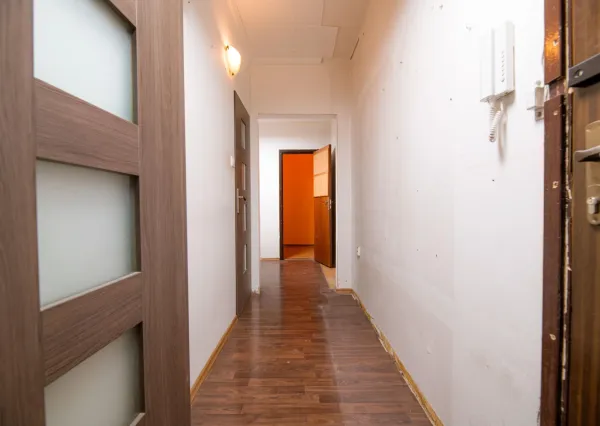 Na predaj 2-izbový byt, Trenčín - Juh