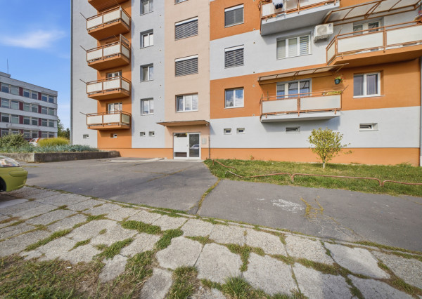 Na predaj 3-izbový byt po kompletnej rekonštrukcii v Žiari nad Hronom