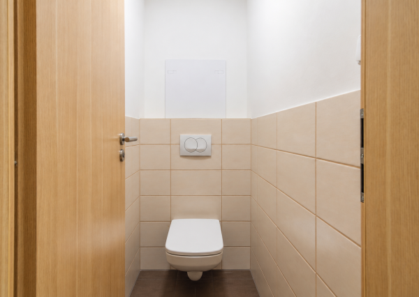 Na prenájom slnečný 2-izbový byt s balkónom a garážovým státím v Poprade – Merťuky