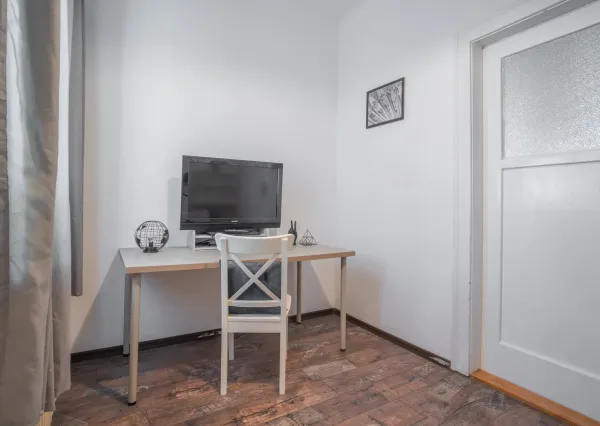 Na prenájom štýlový a priestranný 3,5 izbový byt v centre mesta/ Stylish and spacious 3.5-room apartment for rent in the Old Town