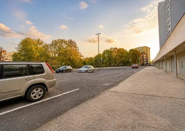 Na predaj kompletne zrekonštruovaný 3,5-izbový byt s loggiou, Gabčíkova, Karlova Ves – Bratislava