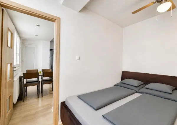 Na predaj kompletne zrekonštruovaný 3,5-izbový byt s loggiou, Gabčíkova, Karlova Ves – Bratislava