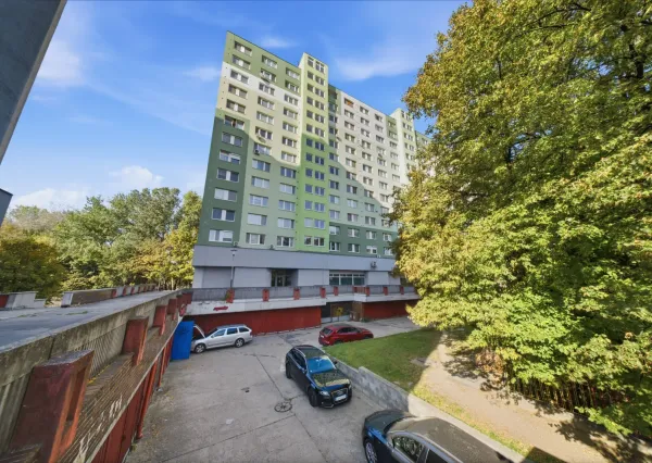 Na predaj zrekonštruovaný 1-izbový byt v Petržalke