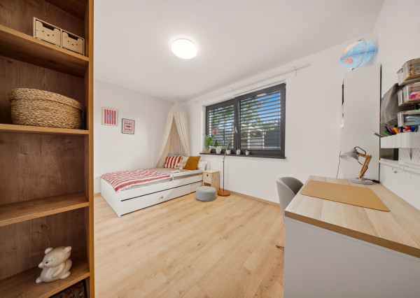 Na predaj 4-izbový rodinný dom / bungalov s atmosférou domova v Ivanke pri Dunaji