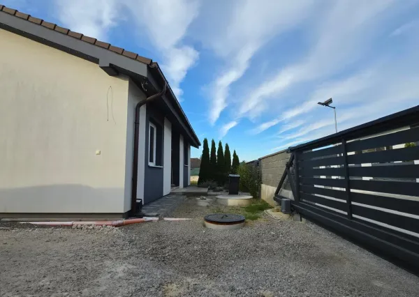 Na predaj moderný rodinný dom v obci Podlužany