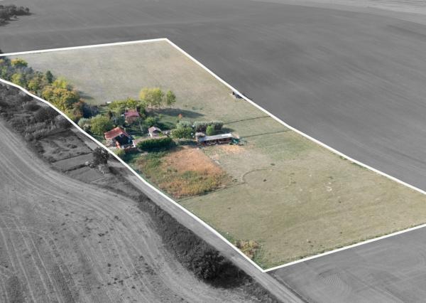 Na predaj gazdovský dom a biofarma na samote v obci Pastuchov