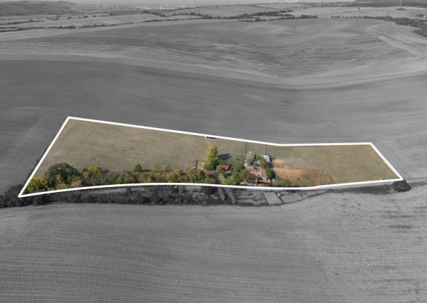 Na predaj gazdovský dom a biofarma na samote v obci Pastuchov