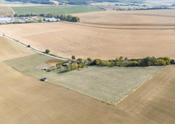 Na predaj gazdovský dom a biofarma na samote v obci Pastuchov